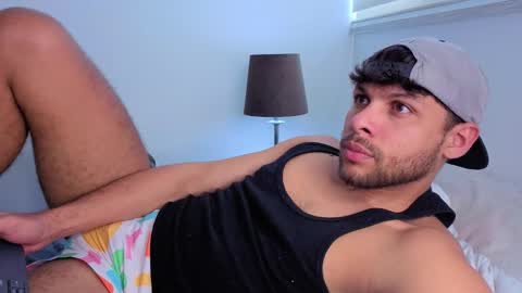 Independent       model  online show from November 2025 07:07:02 PM