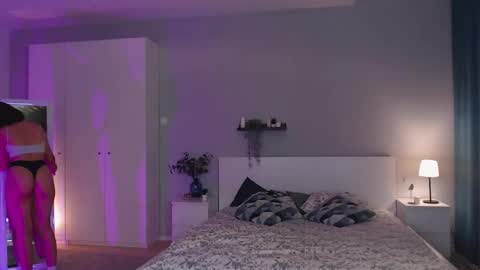 Mary online show from October 2025 02:12:02 PM