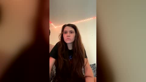 Hallee online show from June 2026 05:42:01 AM