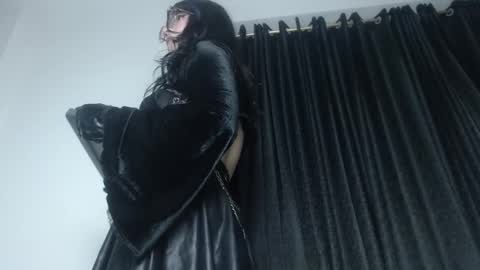 Halley Raven online show from October 2025 08:31:01 PM
