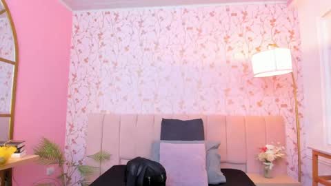 Halley Lorens online show from May 2026 07:07:01 PM