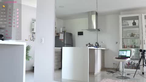 Snapshot of halliee chatting on February 2025 06:26:02 PM insta Laupalacio777Next stream 01th December online show from February 2025 06:26:02 PM