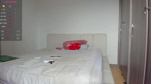 Snapshot of halliee chatting on November 2025 05:23:01 PM insta Laupalacio777Next stream 01th December online show from November 2025 05:23:01 PM