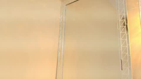 Hallie Stone online show from April 2026 12:23:01 PM