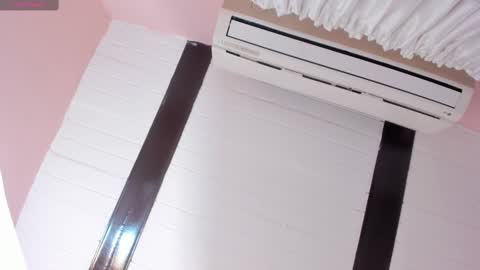 hanaahquinn online show from February 2025 11:30:01 AM