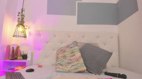 Snapshot of hanah_gray chatting on January 2025 11:15:02 AM hanah_gray online show from January 2025 11:15:02 AM