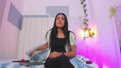 Snapshot of hanah_gray chatting on October 2025 11:00:02 AM hanah_gray online show from October 2025 11:00:02 AM