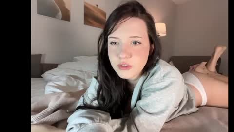 Snapshot of hanahwoods chatting on May 2026 02:31:02 AM hanahwoods online show from May 2026 02:31:02 AM