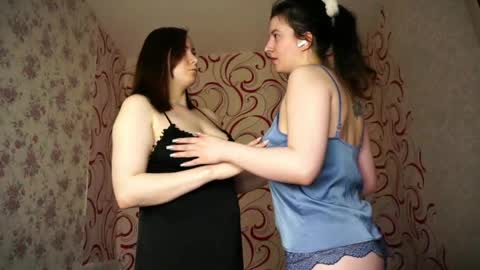 Snapshot of hanalif chatting on April 2026 05:27:02 AM Blair and Ethel online show from April 2026 05:27:02 AM