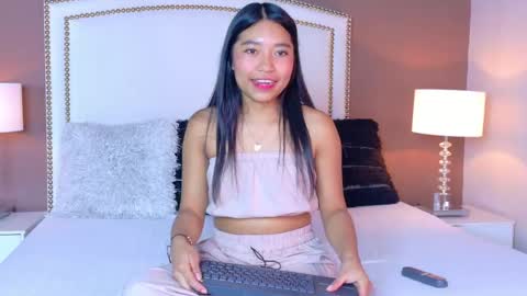 Snapshot of hanaluna chatting on May 2026 01:39:02 PM Hanna online show from May 2026 01:39:02 PM