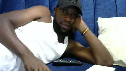 Snapshot of handsome_king30 chatting on December 2024 07:01:01 PM handsome king online show from December 2024 07:01:01 PM