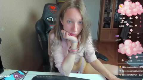 Snapshot of handsome_whale chatting on October 2025 07:25:02 AM Mila online show from October 2025 07:25:02 AM