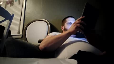 handsomedaddy198923 online show from September 2025 07:08:02 AM