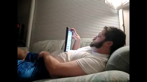 handsomedaddy198923 online show from October 2025 07:12:02 AM