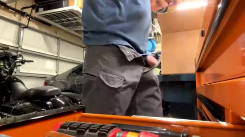 hangit0ut online show from December 2024 04:28:02 PM