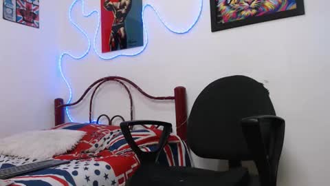 Hank online show from September 2025 01:10:01 AM