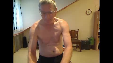 Snapshot of hankk54 chatting on January 2025 09:05:01 AM hankk54 online show from January 2025 09:05:01 AM