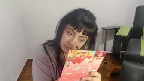 Snapshot of hanna99moon chatting on January 2025 06:33:01 AM JUANA online show from January 2025 06:33:01 AM