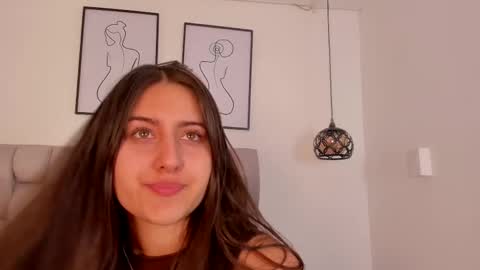 hanna__evans_ online show from November 2025 12:51:02 PM