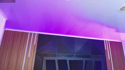 HANNA BECKER online show from February 2026 11:11:01 AM