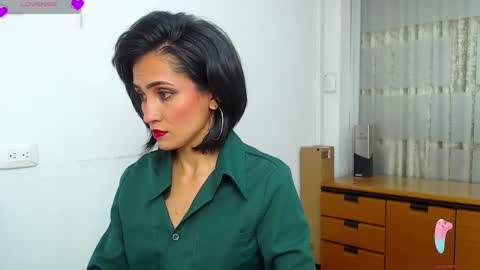 Sara online show from November 2025 03:34:01 PM