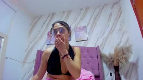 Snapshot of hanna_corne chatting on December 2024 11:48:01 AM HANNA online show from December 2024 11:48:01 AM