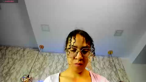 Snapshot of hanna_corne chatting on September 2025 01:33:01 PM HANNA online show from September 2025 01:33:01 PM