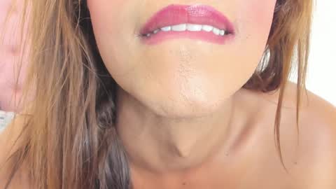 Snapshot of hanna_keller1 chatting on December 2024 08:39:02 AM Welcome Guys Im hannaHoney online show from December 2024 08:39:02 AM