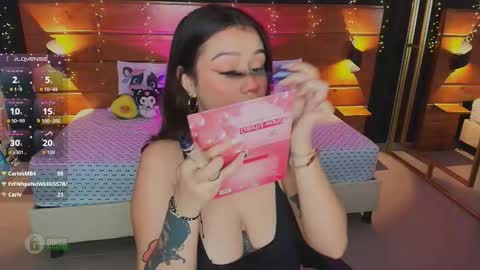 Hanna online show from October 2025 09:12:02 PM