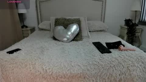 Snapshot of hanna_klover chatting on May 2026 12:22:01 PM Hanna Klover online show from May 2026 12:22:01 PM