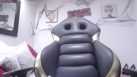 Snapshot of hanna_lamber chatting on October 2025 11:23:02 AM hanna_lamber online show from October 2025 11:23:02 AM