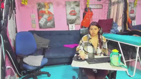 Snapshot of hanna_mature01 chatting on May 2026 12:34:02 PM Hanna online show from May 2026 12:34:02 PM