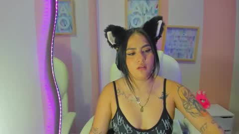 Snapshot of hanna_moly chatting on January 2025 08:40:01 PM hanna_moly online show from January 2025 08:40:01 PM