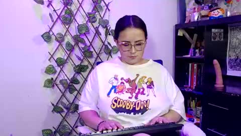 Snapshot of hanna_moons chatting on July 2026 07:23:02 AM hanna_moons online show from July 2026 07:23:02 AM