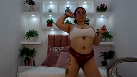 Snapshot of hanna_moons chatting on August 2026 05:07:02 AM hanna_moons online show from August 2026 05:07:02 AM