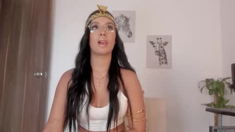 Snapshot of hanna_risso chatting on October 2025 06:20:02 PM HANNA online show from October 2025 06:20:02 PM