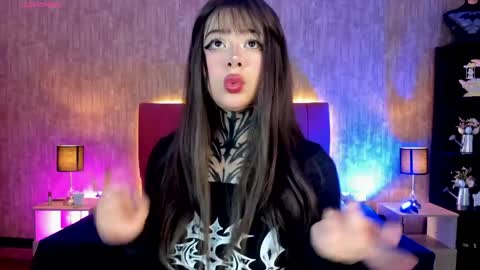Hanna  online show from May 2026 02:22:01 PM