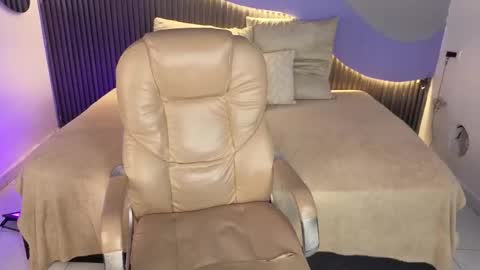 Akane Tendo online show from March 2026 04:18:01 AM