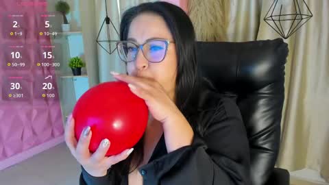 Snapshot of hannabackerr chatting on May 2026 11:37:02 AM hannabackerr online show from May 2026 11:37:02 AM