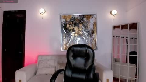  Hanna Connor  online show from April 2026 12:24:01 AM