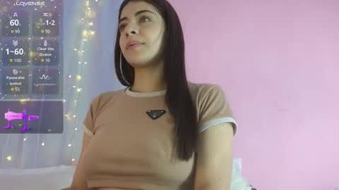 hannacruzsj online show from November 2025 08:08:01 PM