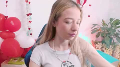 Hannah 027 online show from September 2025 11:58:01 AM