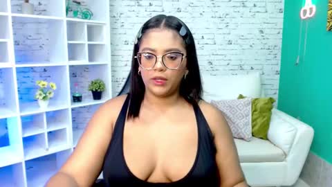 Hannah  online show from November 2025 11:33:02 AM