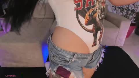 Hannah online show from January 2026 12:27:02 AM