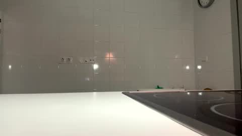 hannah kiim online show from April 2026 05:43:01 PM