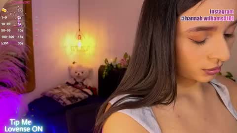 Hannah Williams online show from November 2025 08:25:02 PM