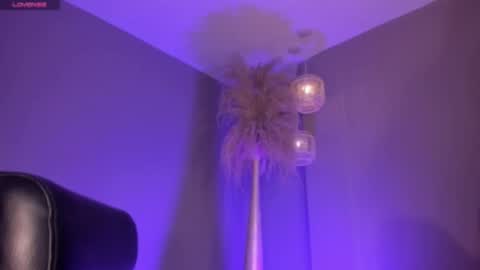 HANNAH J online show from February 2026 01:19:02 PM