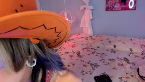 Hannah online show from December 2025 12:36:02 PM