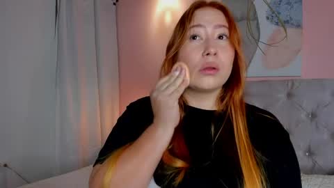 hannamartinn_ online show from April 2026 03:06:01 PM