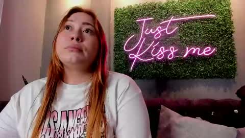 hannamartinn_ online show from April 2026 03:15:01 PM